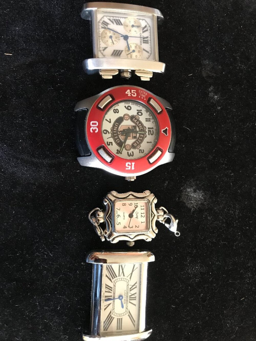 Watches for part or repaire. Four